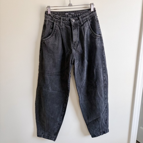 Zara Washed Black High Waisted Cropped Mom Jeans - Picture 7 of 15